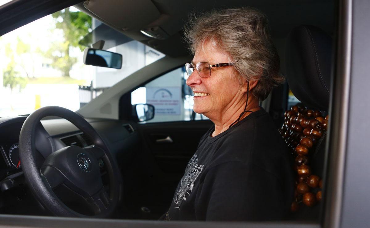 Julita reclama da 'brincadeira' Foto: Lineu Filho.