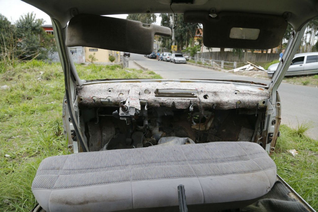 Carro abandonado na CIC. Foto: Felipe Rosa