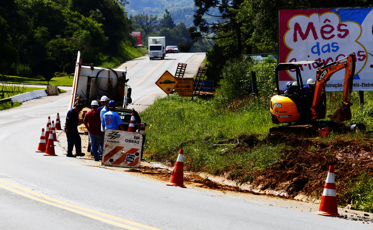 Cano na Rodovia dos Minérios estourou três vezes em duas semanas. Foto: Lineu Filho.