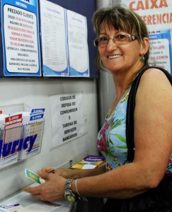Teresinha disse emocionada que seu primeiro sonho é ajudar a quem precisa. Foto: Gerson Klaina.