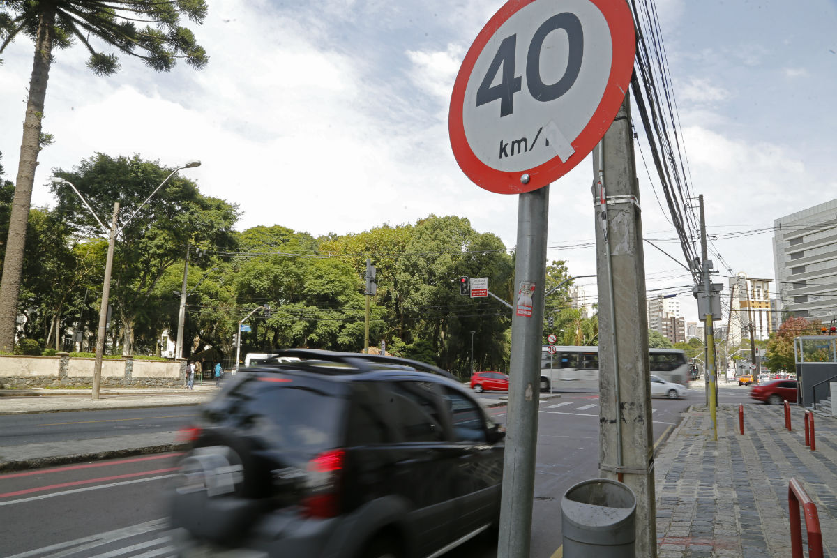 Greca estuda ampliar limite de velocidade na Área Calma. Foto: Felipe Rosa