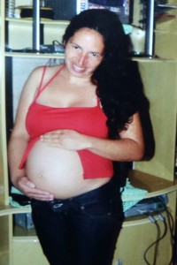 Eidi grávida das gêmeas. Foto: Giuliano Gomes