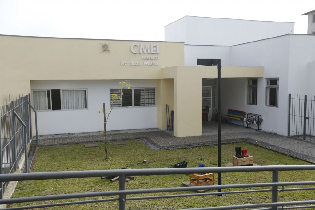CMEI Ivo Arzua é um dos que estão prontos e não foram inaugurados no Sítio Cercado. Foto: Felipe Rosa