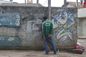 Venda de drogas corre solta na Vila Torres. Foto: Lineu Filho