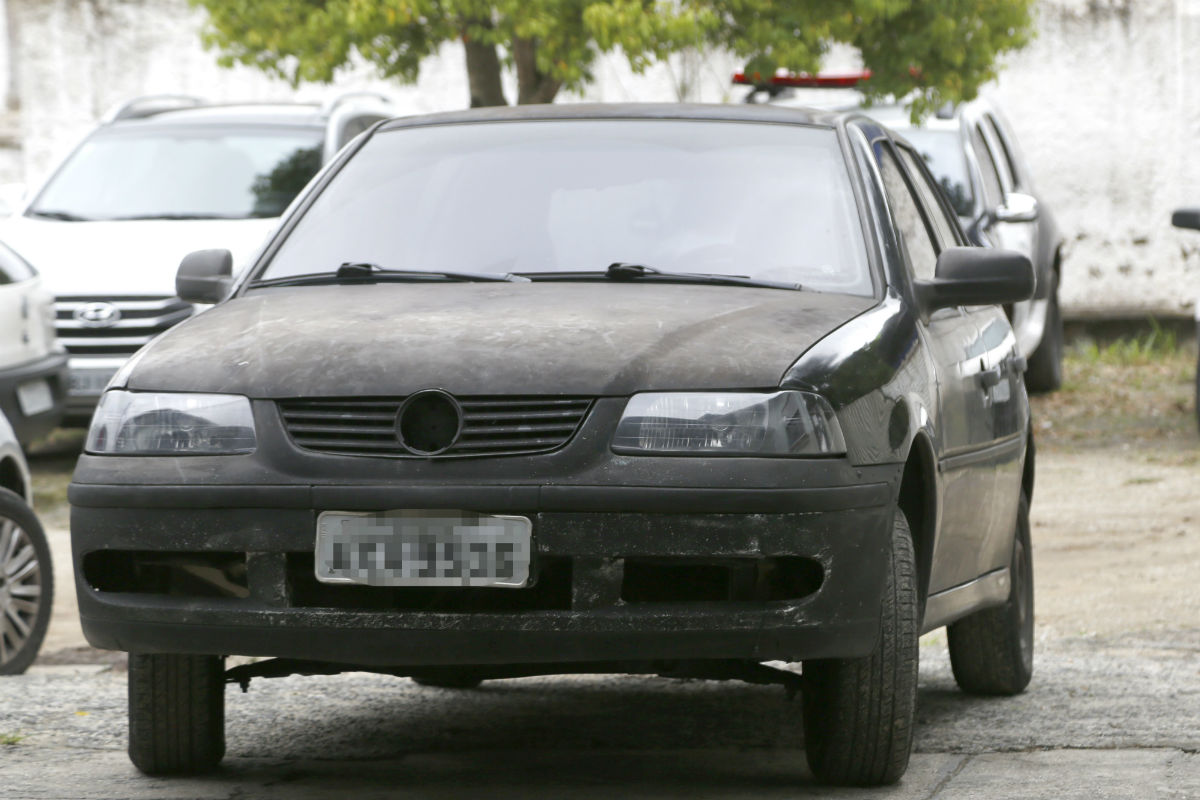 Investigadores usam carros populares com mais de dez anos e cheios de problemas mecânicos. Foto: Átila Alberti