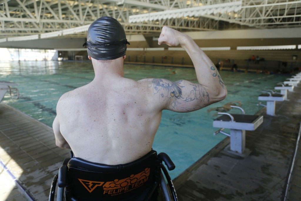 Alan precisa de patrocínio e de uma cadeira sob medida. Foto: Felipe Rosa