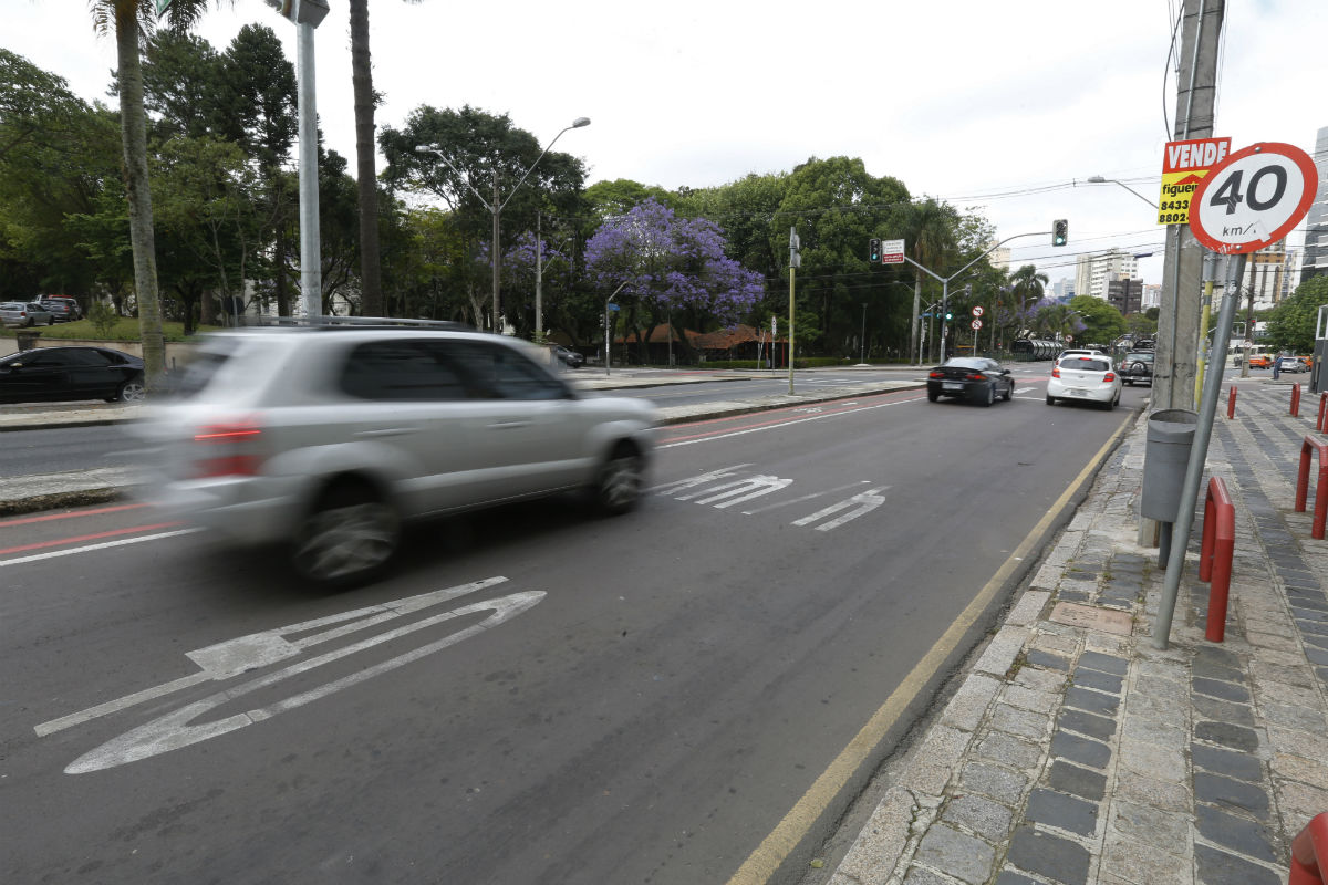 Prefeitura estuda rever limite de velocidade no trecho. Foto: Felipe Rosa