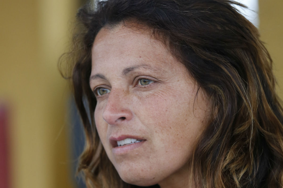 Helga destaca que os ônibus estão muito cheios. Foto: Felipe Rosa.