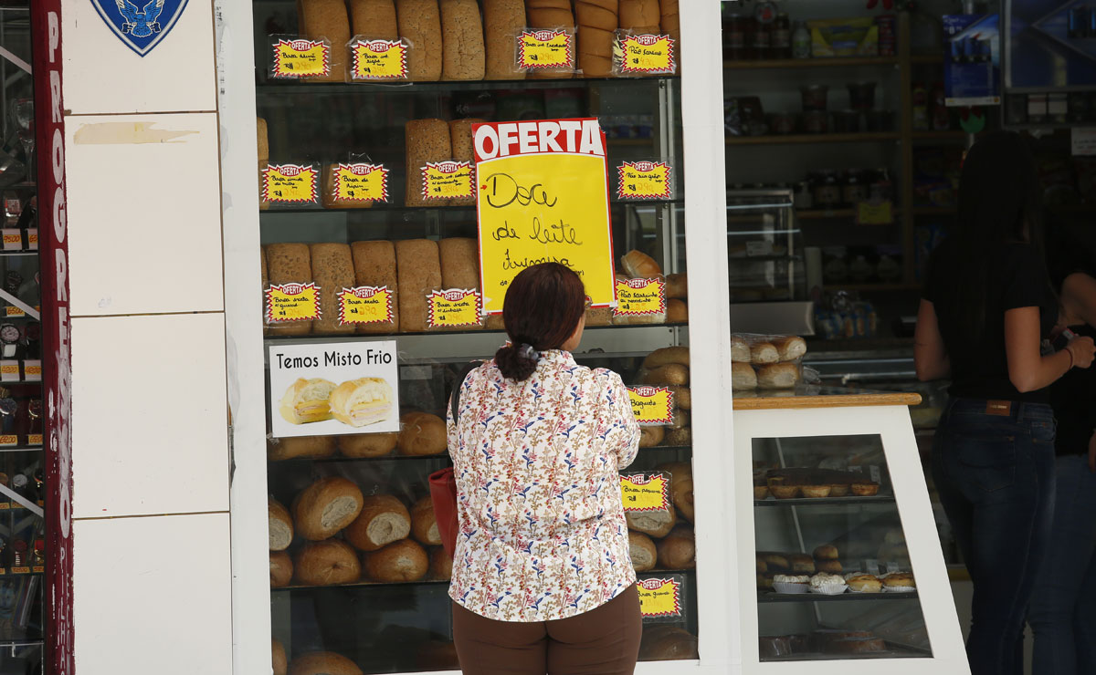 Até o mês passado, 10 pãezinhos saíam, em média, R$ 4,25. Neste mês a mesma quantidade está saindo por R$ 4,40. Fotos: Átila Alberti.