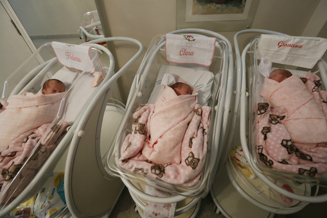 Em 18 de janeiro, Helena, Luiza, Giovana e Clara chegaram ao mundo. A cesárea aconteceu na Materinidade Santa Brígida. Foto: Felipe Rosa