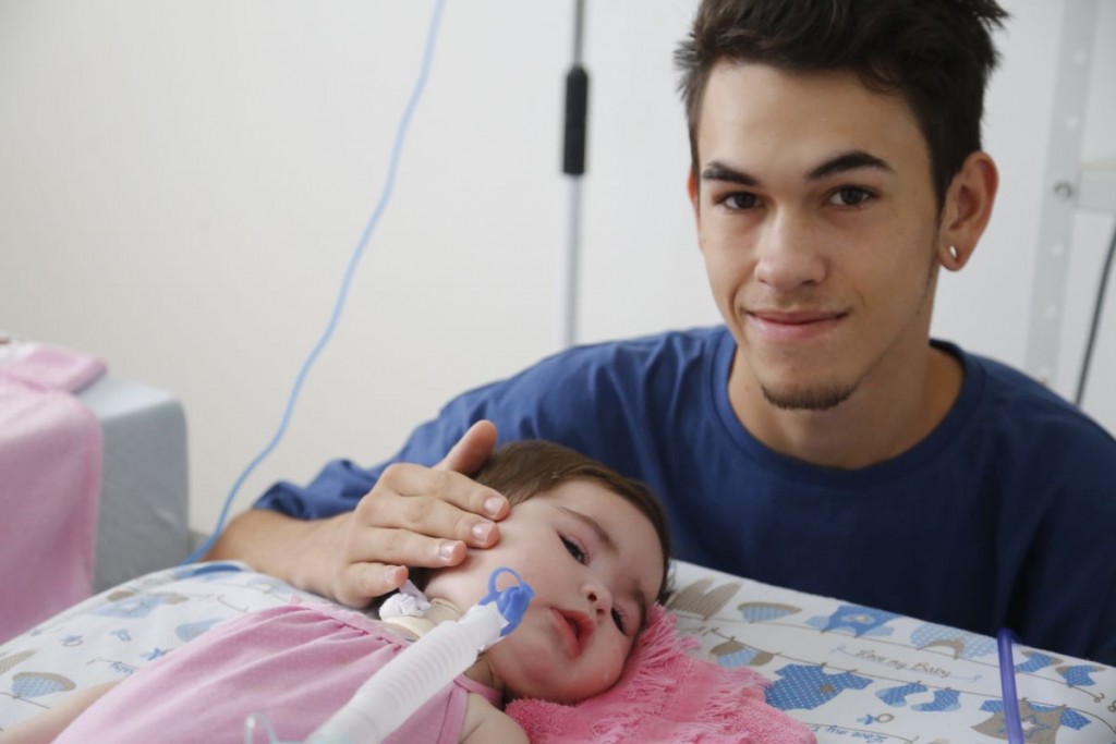 Sophia, de apenas 8 meses, depende de doações para ter o remédio. Foto: Felipe Rosa