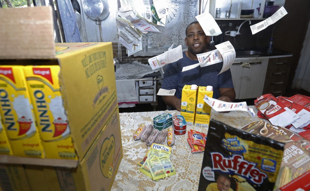 Reginaldo, o 'feijuca' da batata Ruffles, não perde uma campanha com sorteio de prêmios. foto: Felipe Rosa.