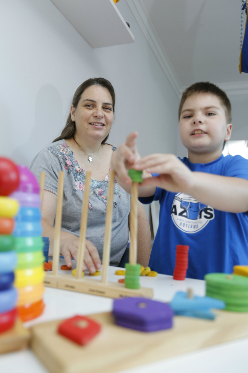 “Independente de qualquer transtorno que ele tenha, é meu filho e continuo amando igual”, diz Sigrid. Foto: Felipe Rosa 