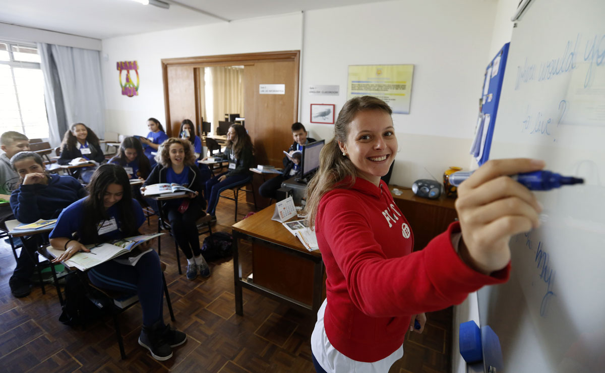 Com a qualidade de uma escola de padrão internacional, a Arigaf oferece a oportunidade de uma formação completa para estudantes de baixa renda. E de graça! Fotos? Felipe Rosa.