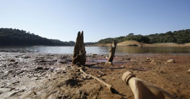 Baixo nivel da agua na barragem da Vossoroca esta causando danos a fauna e a flora, atingindo tambem alguns moradores e donos de pousadas. Foto: Átila Alberti/Tribuna do Paraná