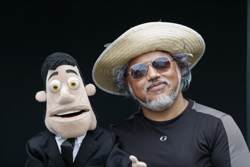 Radialista criou diversos personagens e segue ativo nas redes sociais. Foto: Jonathan Campos/Gazeta do Povo