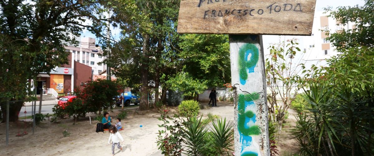Moradores do Juvevê reclamam de barulho em terreno que era cuidado pelo senhor Francisco Toda, morador do bairro. Foto: Marco Charneski/Tribuna do Paraná