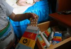 A cada quatro horas, uma criança se intoxica tomando remédios. Foto: Felipe Rosa/Tribuna do Paraná