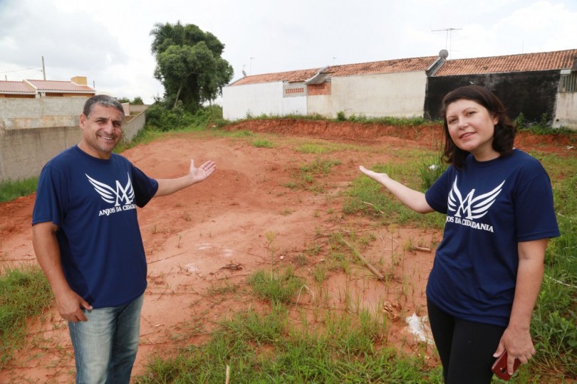 ONG de Fazenda Rio Grande, Anjos da Cidadania, ganham terreno onde sera construída a nova sede do projeto. Foto: Felipe Rosa/Tribuna do Paraná