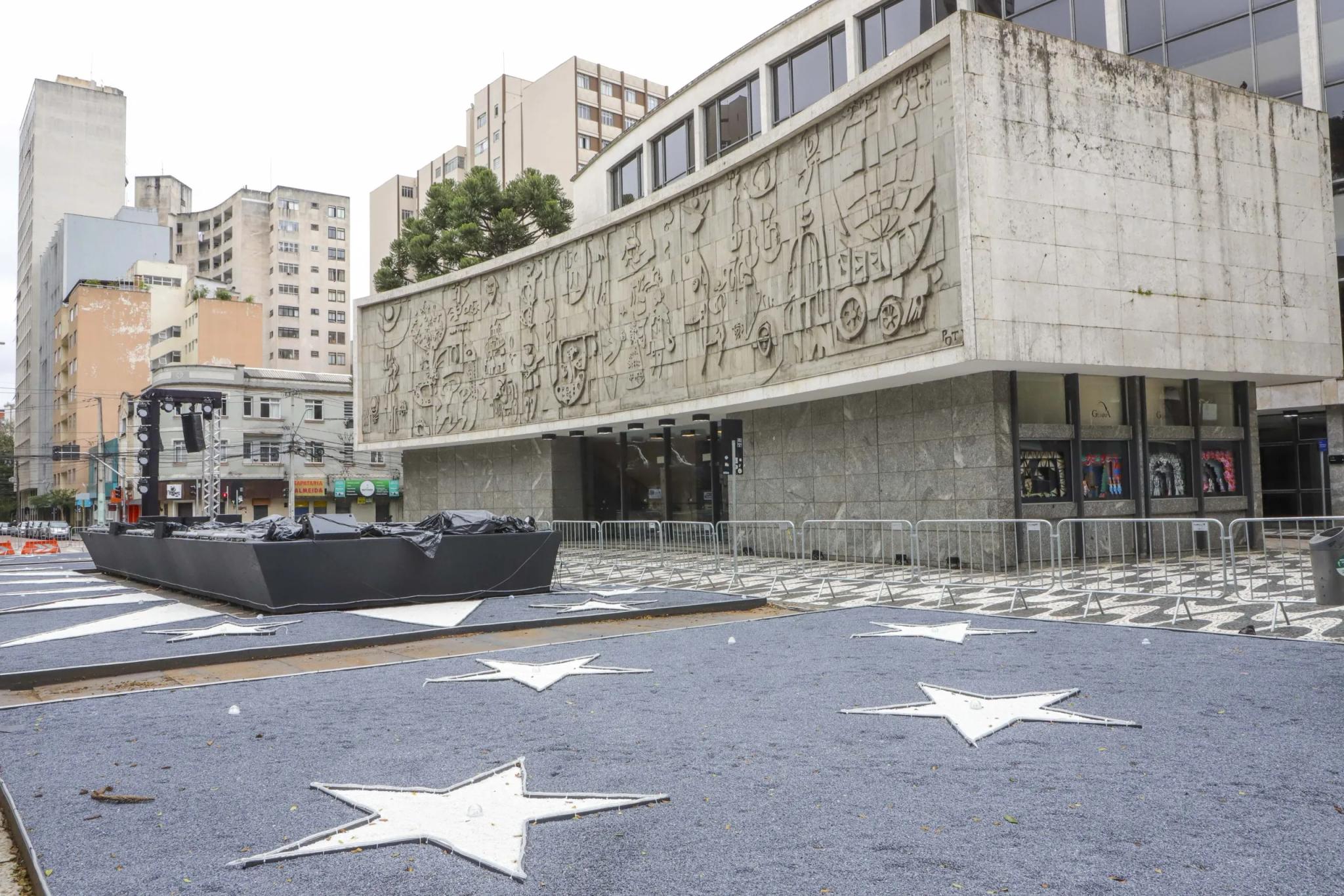 Fantástica Fábrica de Emoções e Abrace o Mundo