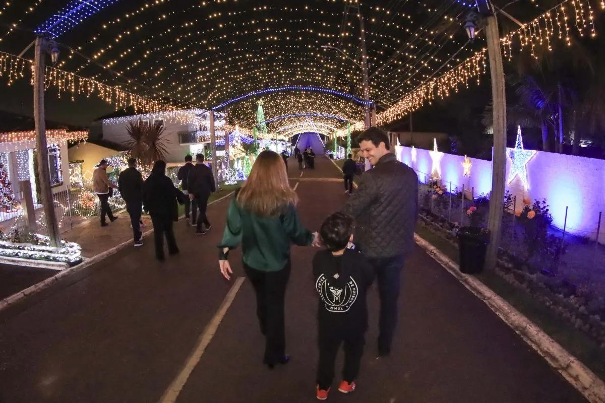 Rua Iluminada da Família Moletta - Umbará