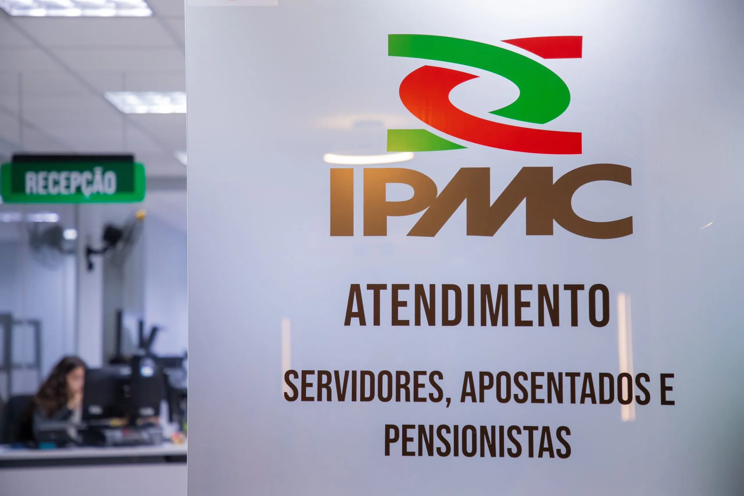 IPMC orienta servidores com fibromialgia sobre aposentadoria como PcD