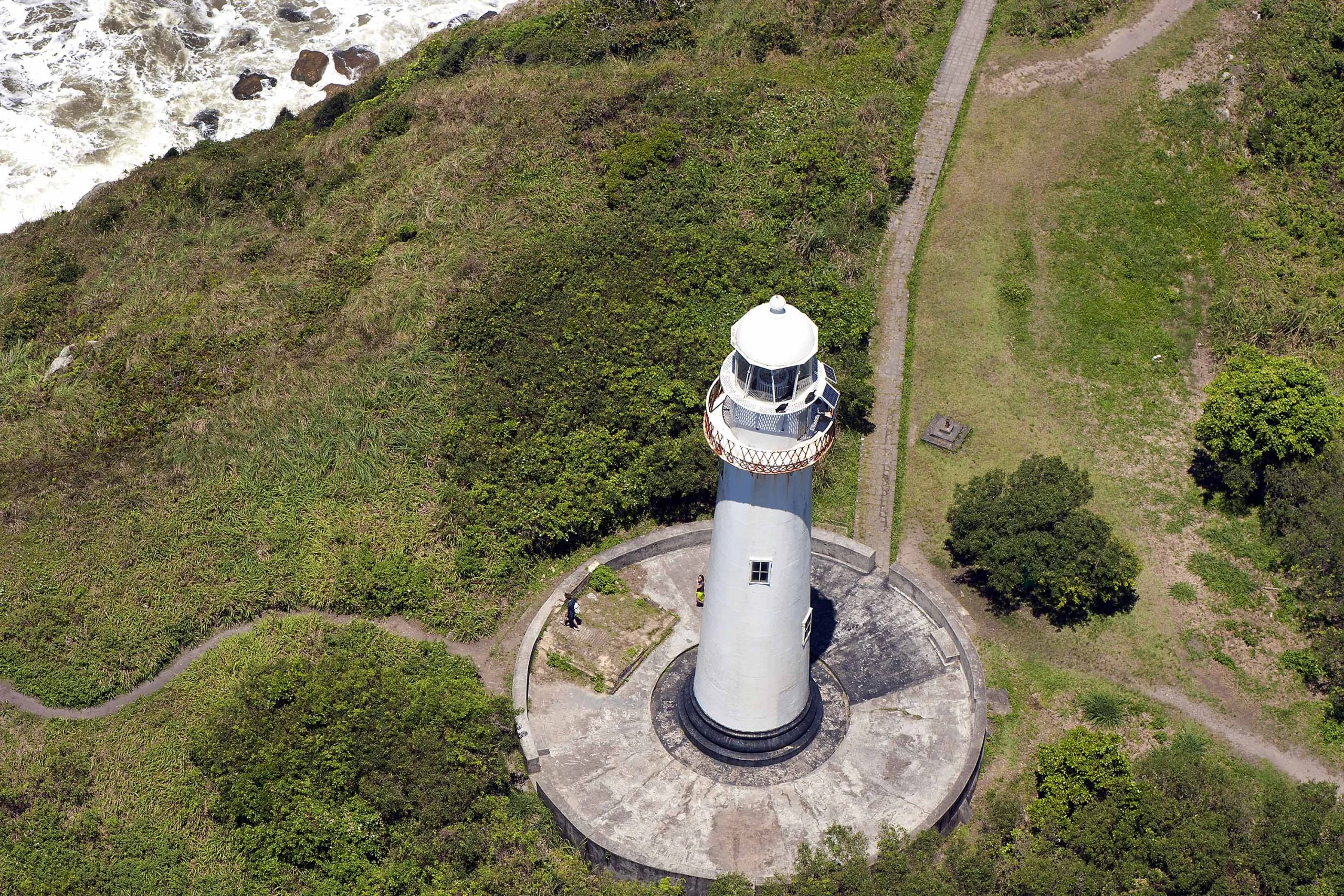 Ilha do Mel proíbe entrada de materiais de construção no verão