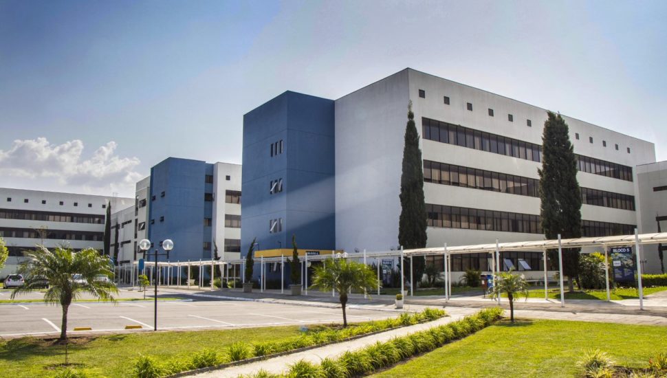 Campus UniBrasil- o melhor Centro Universitário de Curitiba - nota máxima nas duas últimas avaliações gerais do MEC