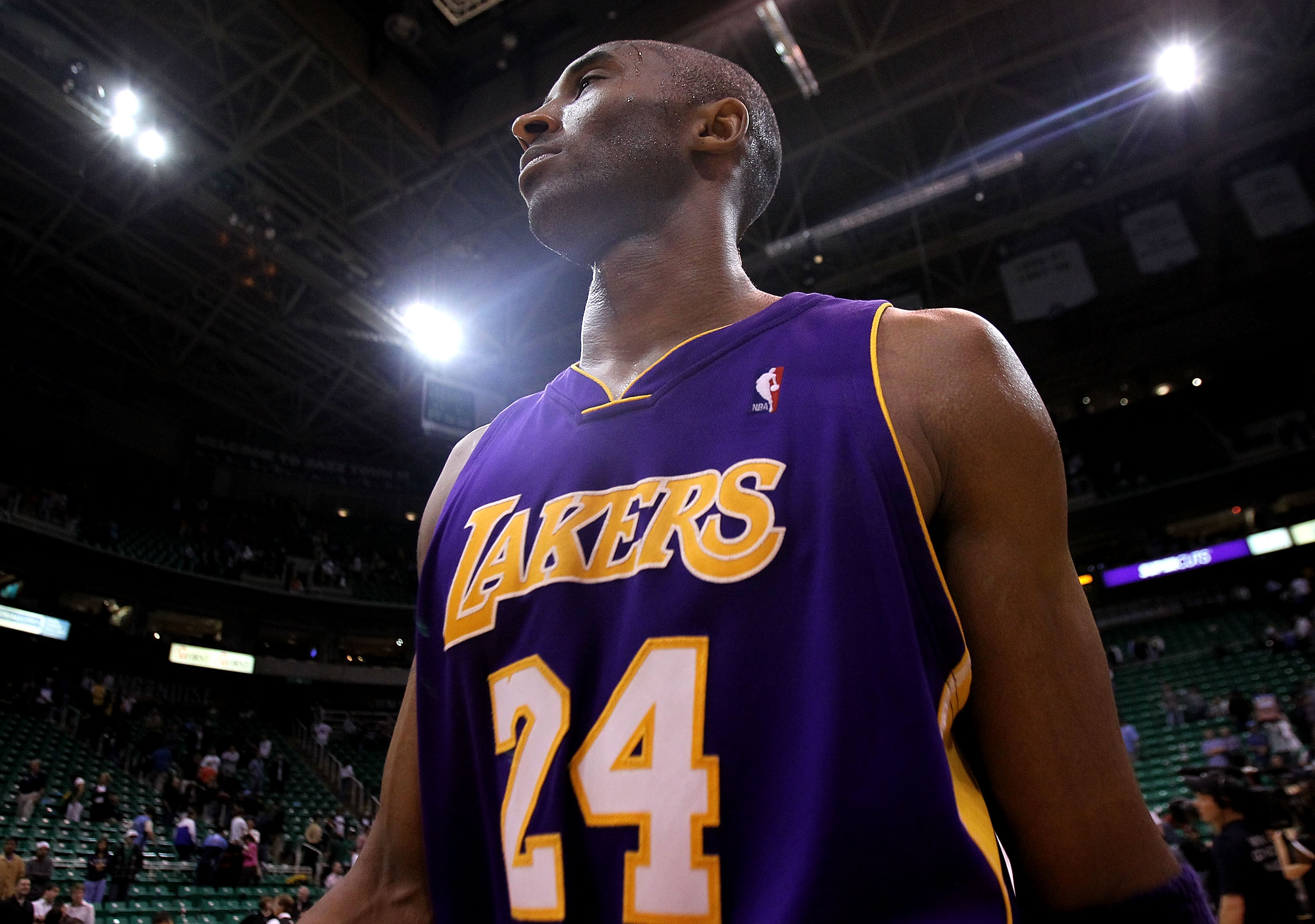Morre Kobe Bryant, lenda do basquete, em acidente de helicóptero na  Califórnia - Esporte - Extra Online