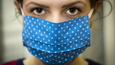 Proteja-se do Coronavírus! Como fazer sua máscara de tecido em 3 passos simples!