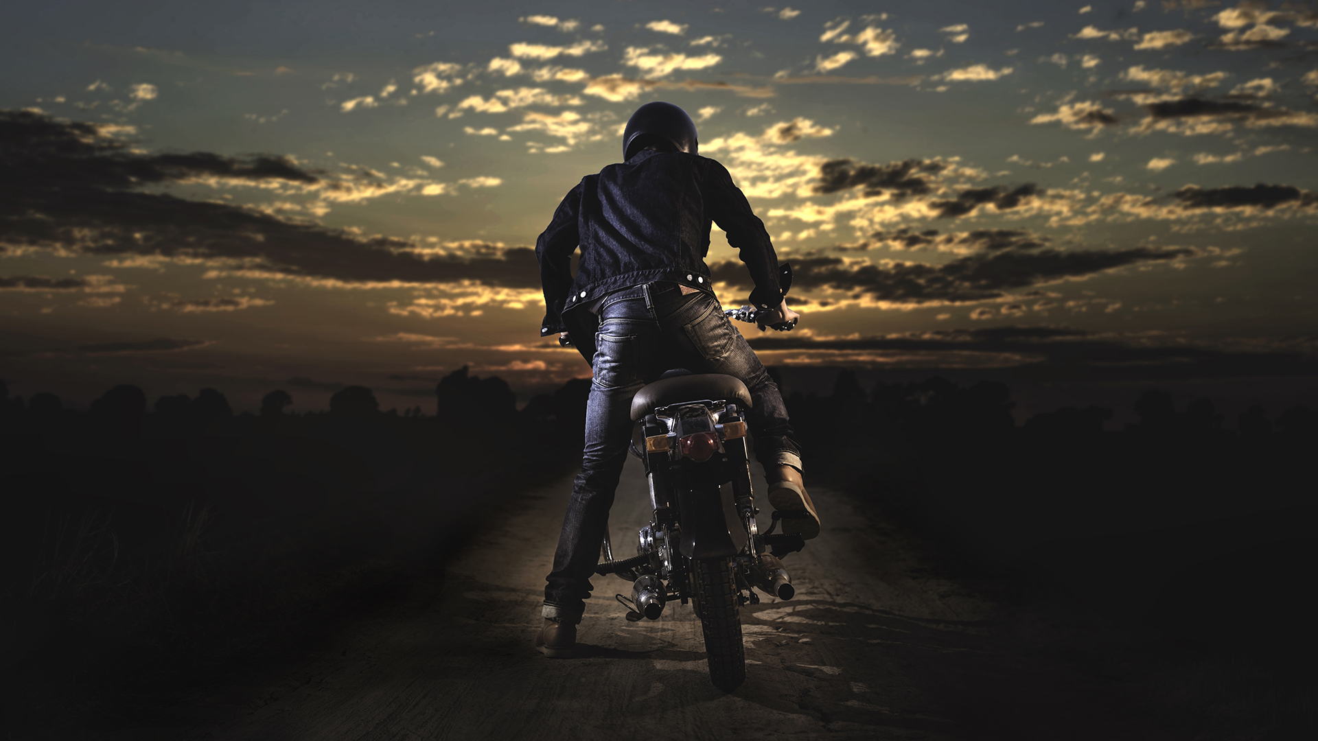 Entenda porque dar tranco pode fazer um estrago no motor da sua moto / Foto: ShutterStock