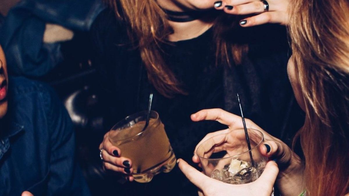 festa clandestina na pandemia