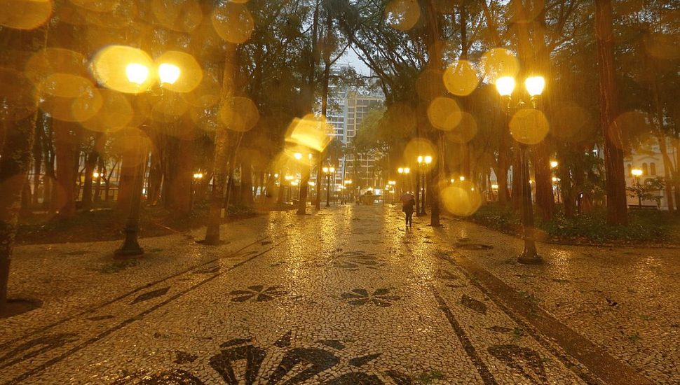 Chuva forte em curitiba tempestade