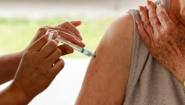 vacinacao-weiss-scarpa-pinhais-2