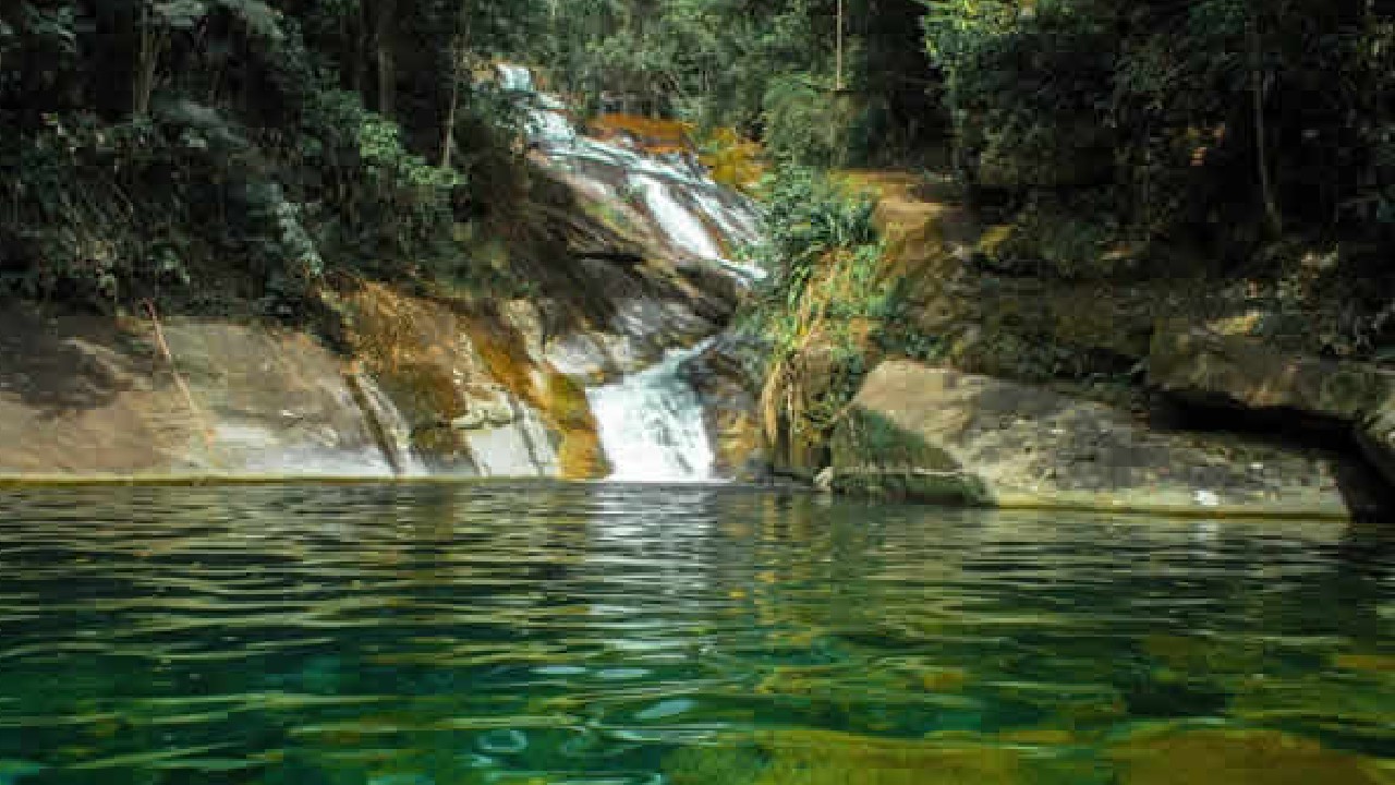 cachoeira-da-quintilha-paranagua