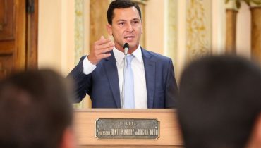 Vereador Pier reclama que Curitiba não pode comprar vacina