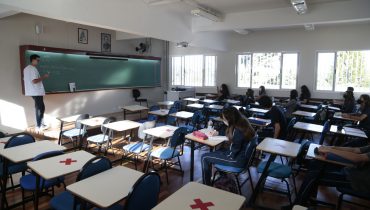 Agora escolas e colégios ficam de fora de eventuais restrições no funcionamento pela pandemia do coronavírus