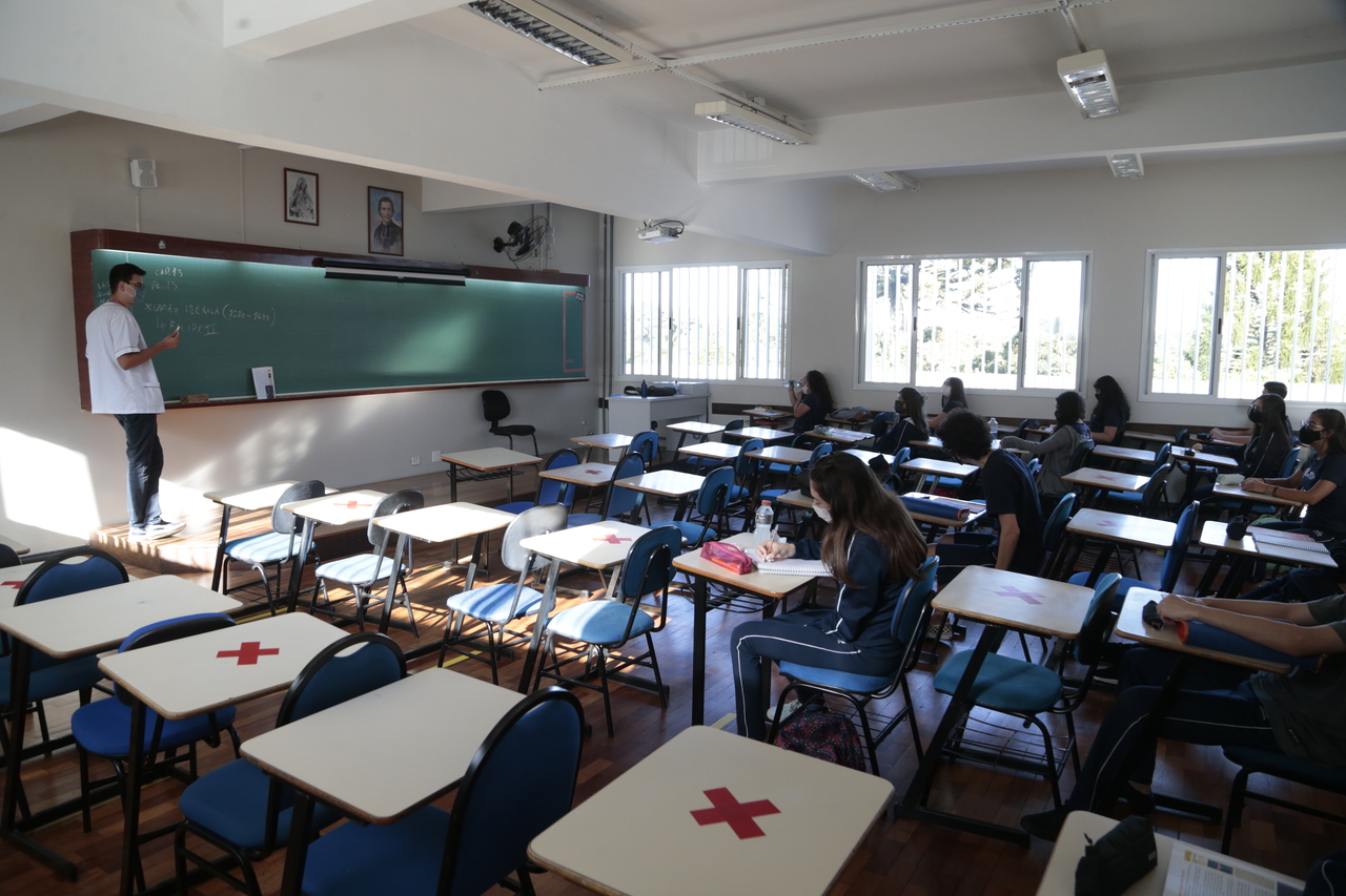 Agora escolas e colégios ficam de fora de eventuais restrições no funcionamento pela pandemia do coronavírus