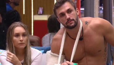 arthur se machuca em prova do líder e recebe atendimento médico