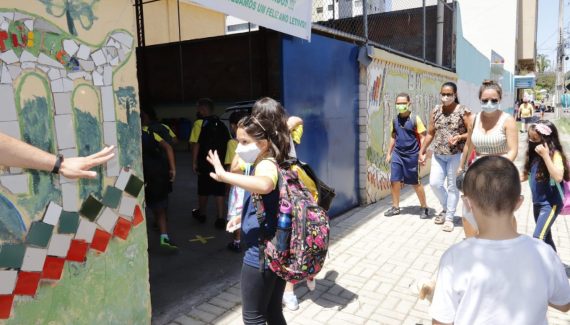 volta às aulas escolas municipais