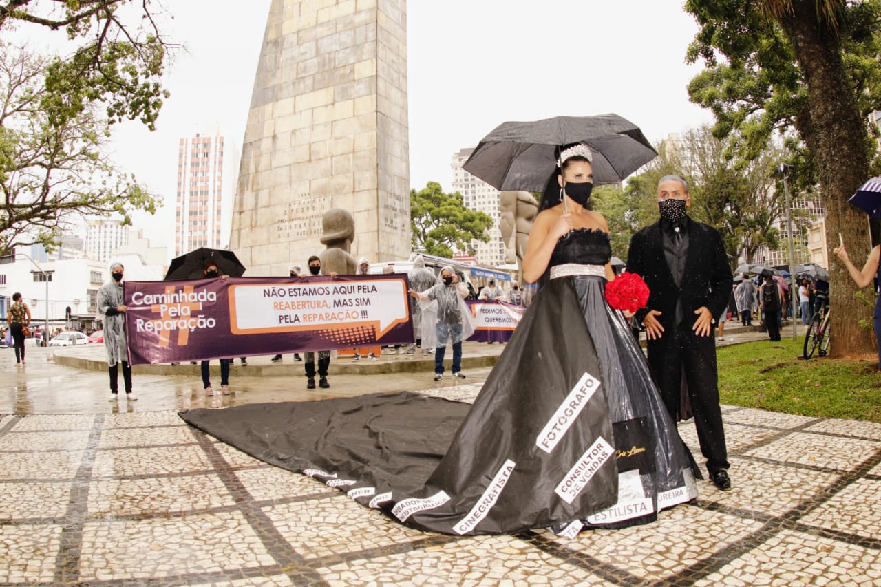 Protesto do setor de eventos em Curitiba