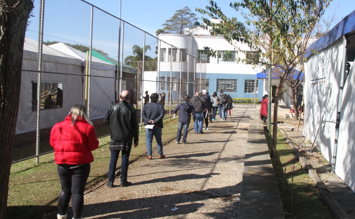 Curitiba abre novos locais de vacinação contra covid-19