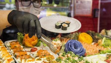 Vereador quer que restaurantes de Curitiba se tornem atividades essenciais