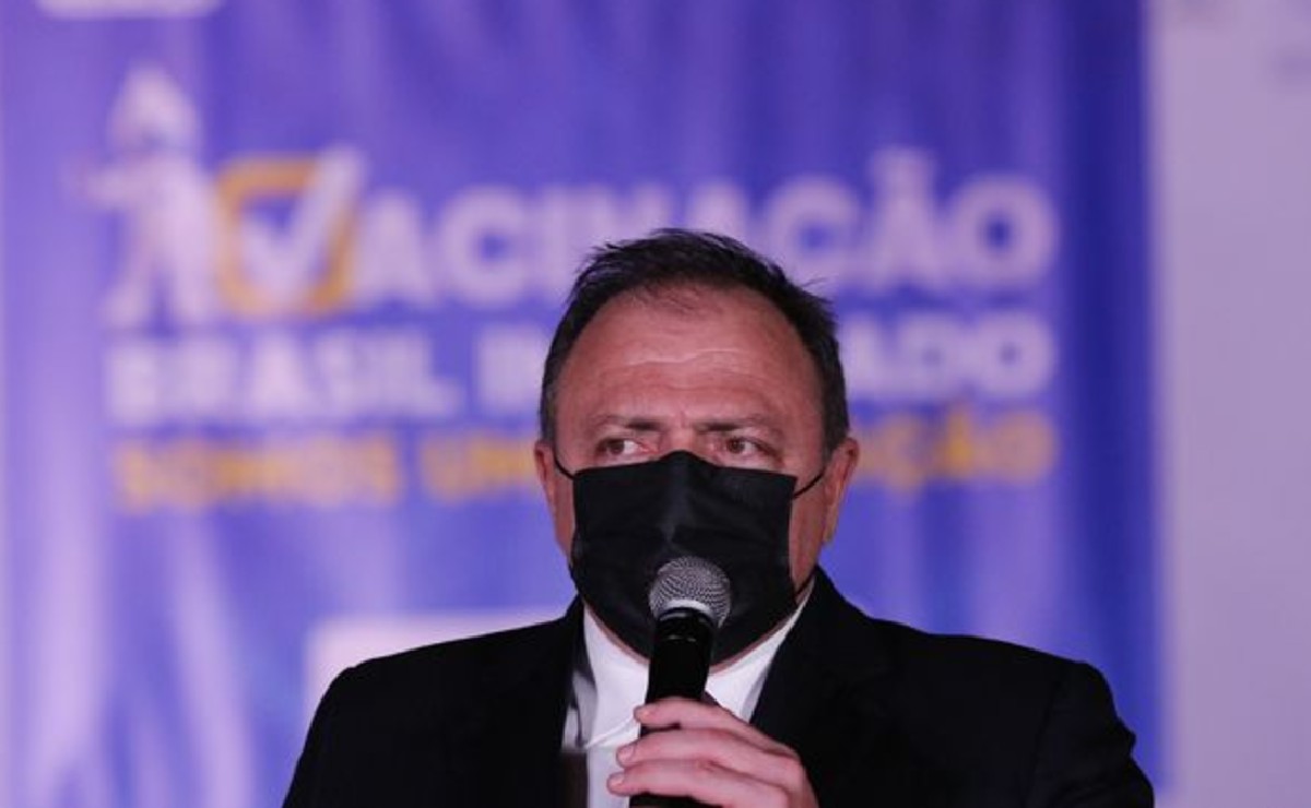 ministro da Saúde, Eduardo Pazuello,