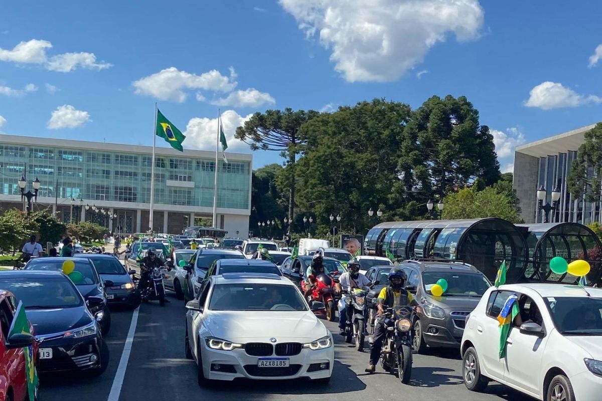 Manifestação Pró-Bolsonaro em Curitiba