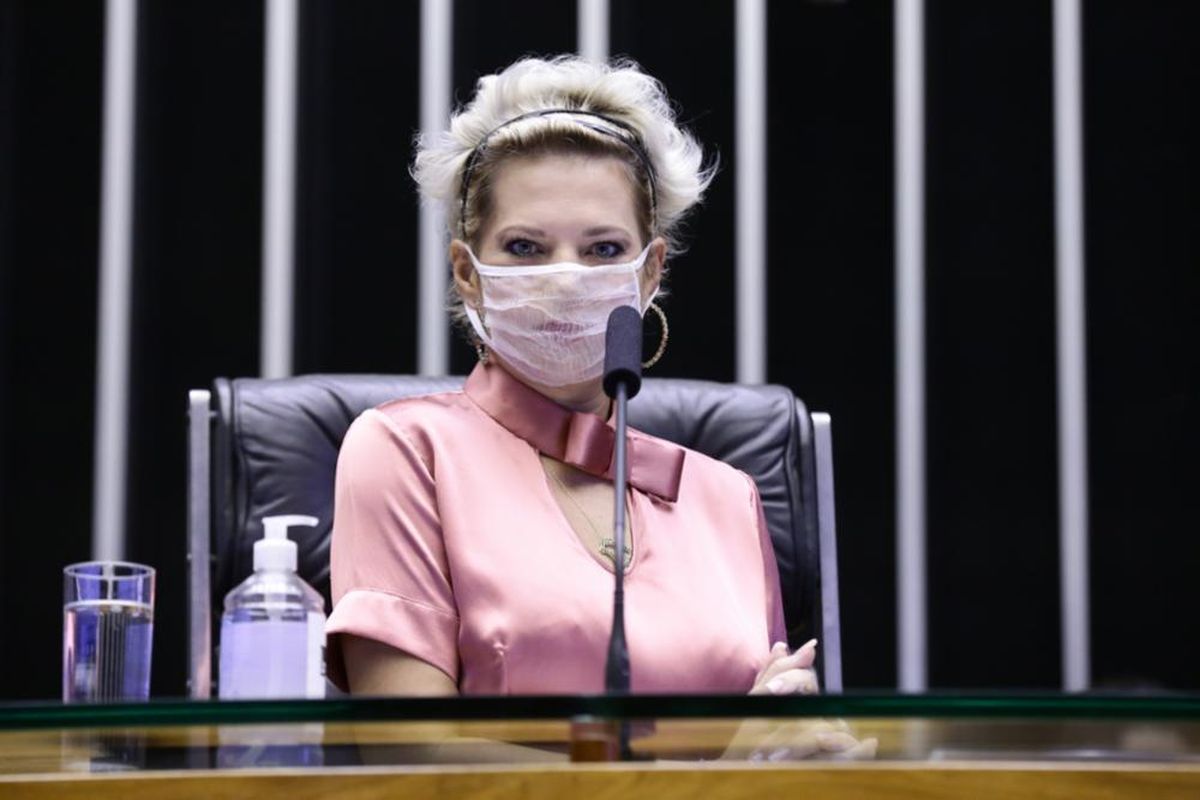 De aliados a inimigos: JOice Hasselmann cutuca Jair Bolsonaro
