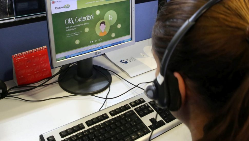 Dica para agilizar atendimento pelo telefone 156 em Curitiba