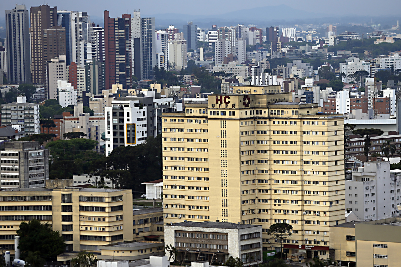 HC de Curitiba participa de pesquisa para remédio contra a covid-19