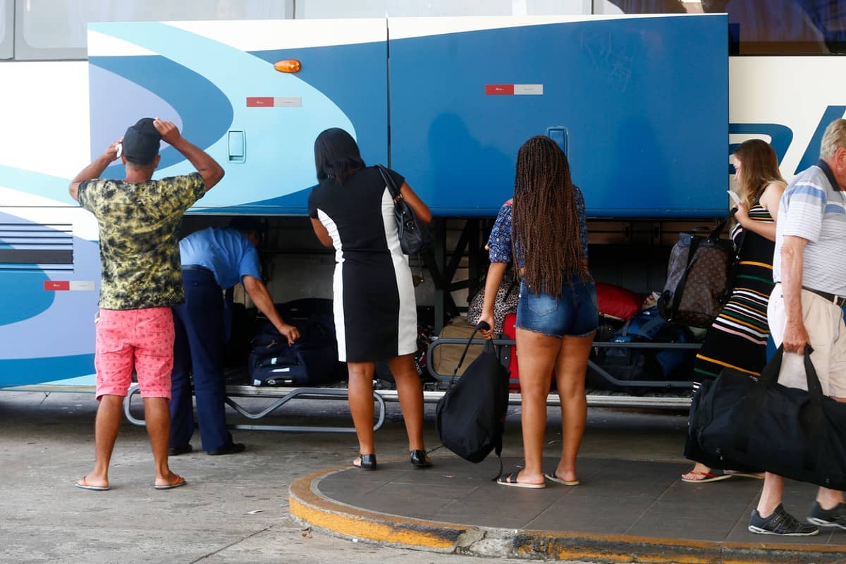 "O valor da passagem deve vir sem a cobrança do pedágio" reforça Claudia Silvano.