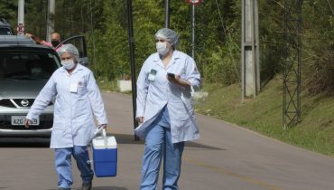 Bombeiros e guardas municipais de Curitiba serão vacinados